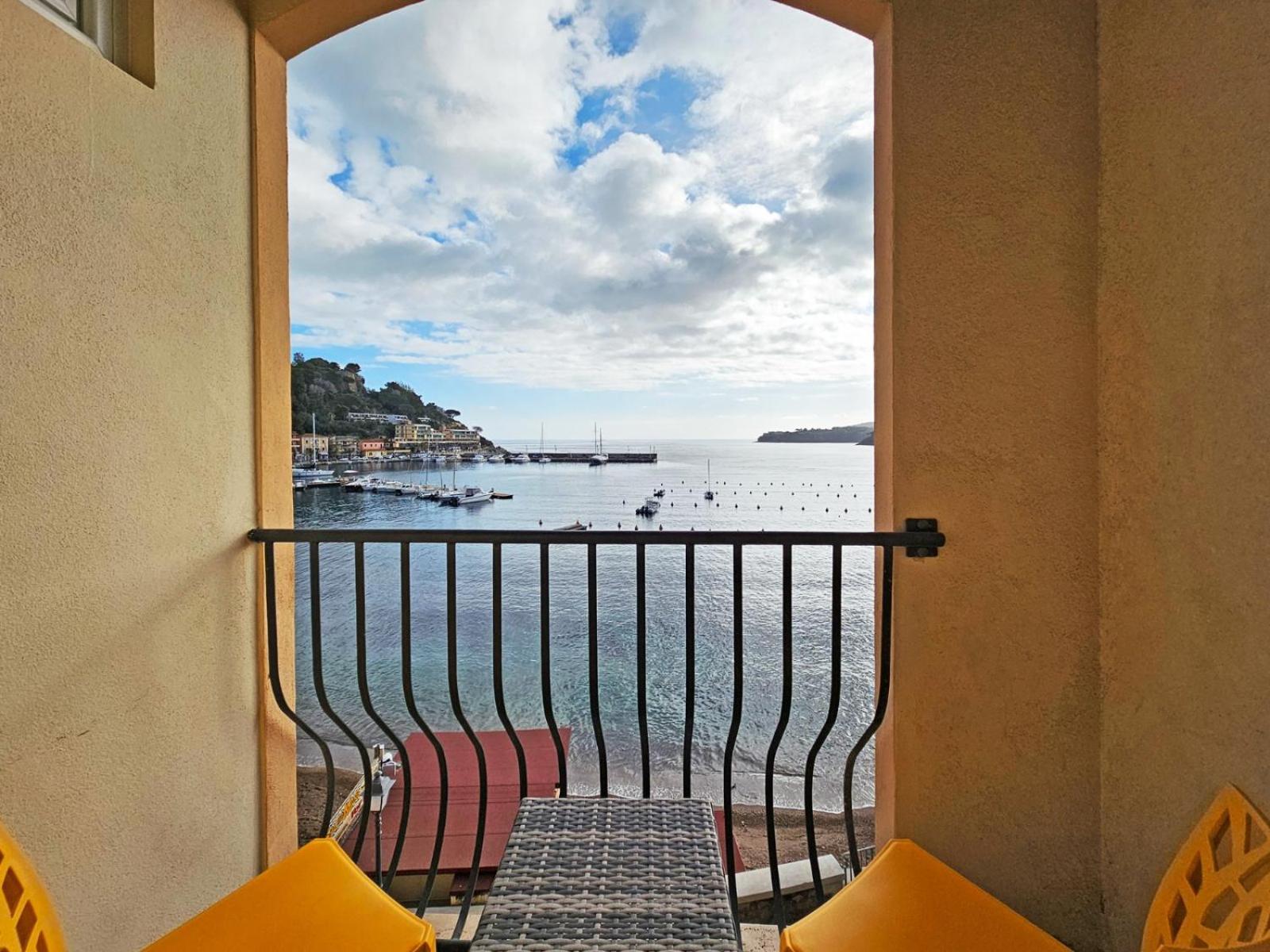 Hotel L'Approdo ปอร์โตอัซซูร์โร ภายนอก รูปภาพ